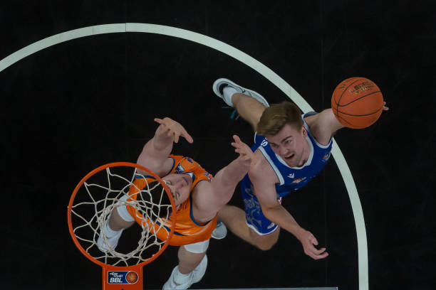 时隔5年再 时隔5年再