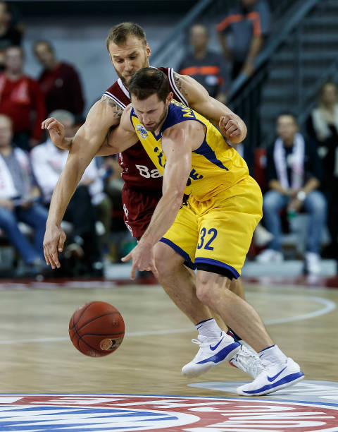 湖人对阵金 湖人对阵金